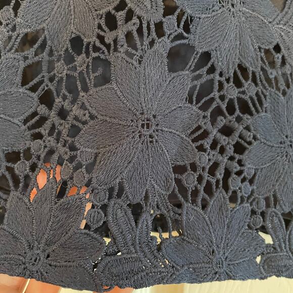 Lulu’s size Large floral crochet lace overlay mini skirt - Picture 8 of 13